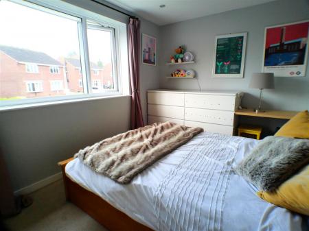 2 bedroom Semi-detached house for sale in Grizedale Grove, Bingham, Nottingham