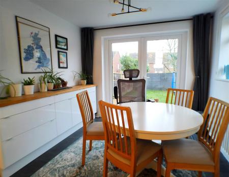 2 bedroom Semi-detached house for sale in Grizedale Grove, Bingham, Nottingham