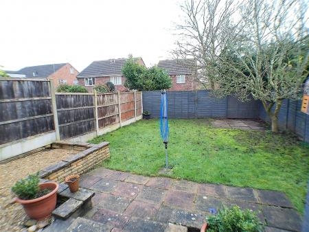 2 bedroom Semi-detached house for sale in Grizedale Grove, Bingham, Nottingham