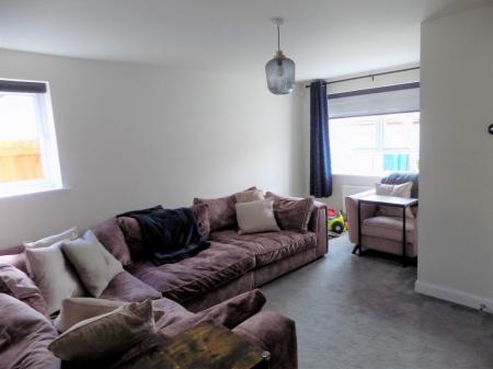 3 bedroom Semi-detached house for sale in Squires Grove, Bingham, Nottingham