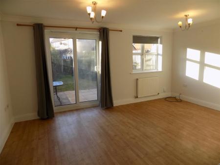 3 bedroom Semi-detached house for sale in Hudson Way, Radcliffe-On-Trent, Nottingham