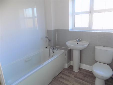 3 bedroom Semi-detached house for sale in Hudson Way, Radcliffe-On-Trent, Nottingham