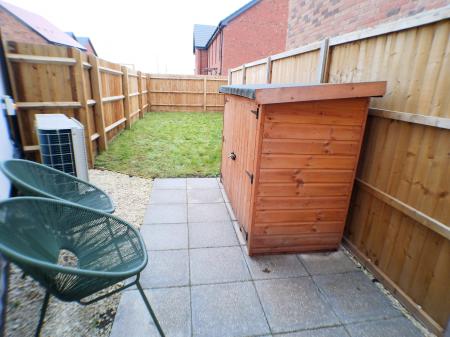 1 bedroom Flat to let in Grantham Road, Radcliffe-on-Trent, NG12