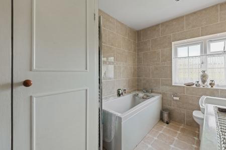 4 bedroom Detached house for sale in 136 Middlegate Road, Frampton, Boston, PE20