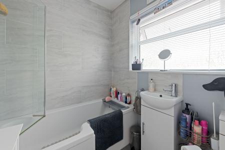 3 bedroom Semi-detached house for sale in Eastwood Road, Boston, PE21