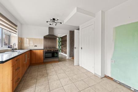 5 bedroom Detached house for sale in Glen Drive, Boston, PE21