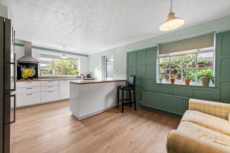 3 bedroom Detached bungalow for sale in Hall Gate, Holbeach, PE12