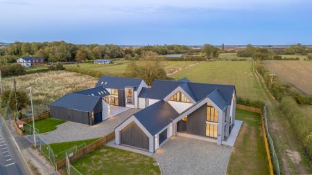 4 bedroom Detached house for sale in Main Road, Stickney, Boston, PE22