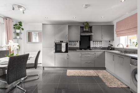 3 bedroom Semi-detached house for sale in Mallow Gardens, Boston, PE21