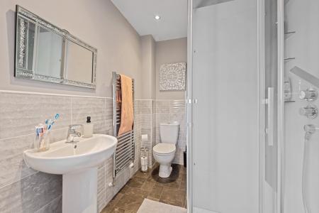 3 bedroom Semi-detached house for sale in Mallow Gardens, Boston, PE21