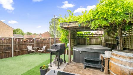 4 bedroom Detached house for sale in The Graylings, Boston, PE21