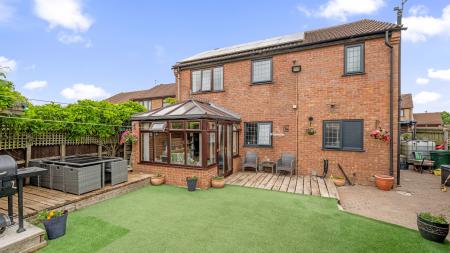 4 bedroom Detached house for sale in The Graylings, Boston, PE21