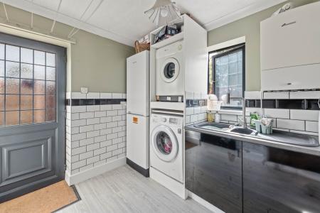 4 bedroom Detached house for sale in The Graylings, Boston, PE21