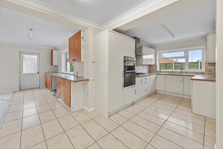 5 bedroom Detached house for sale in Tollfield Road, Boston, PE21