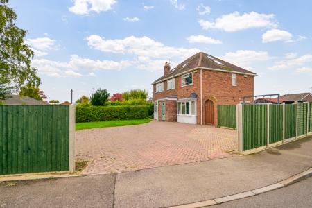 5 bedroom Detached house for sale in Tollfield Road, Boston, PE21