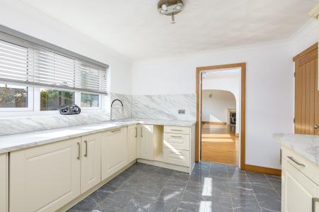 5 bedroom Detached house for sale in Woodville Road, Boston, PE21