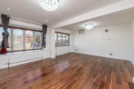 5 bedroom Detached house for sale in Woodville Road, Boston, PE21