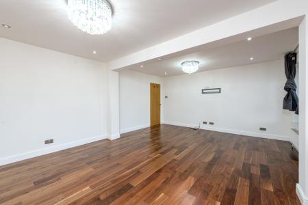 5 bedroom Detached house for sale in Woodville Road, Boston, PE21