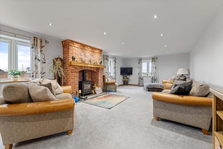 6 bedroom Detached house for sale in Wythes Lane, Fishtoft, Boston, PE21