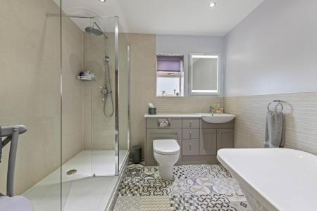 6 bedroom Detached house for sale in Wythes Lane, Fishtoft, Boston, PE21