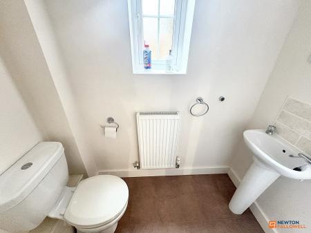 2 bedroom Semi-detached house for sale in Ascot Close, Bourne, PE10