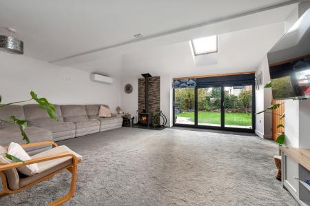 4 bedroom Detached house for sale in Austerby, Bourne, PE10