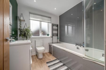 4 bedroom Detached house for sale in Austerby, Bourne, PE10