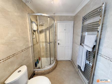 3 bedroom End of terrace house for sale in Fen Road, Bourne, PE10