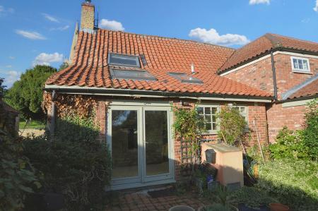2 bedroom Cottage for sale in High Street, Little Bytham, Grantham, NG33