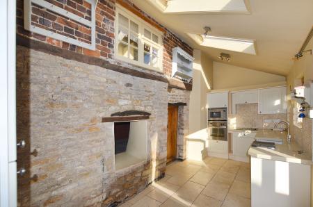 2 bedroom Cottage for sale in High Street, Little Bytham, Grantham, NG33