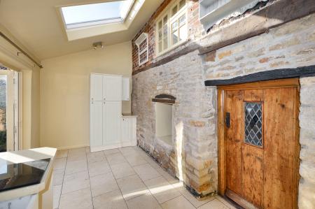 2 bedroom Cottage for sale in High Street, Little Bytham, Grantham, NG33