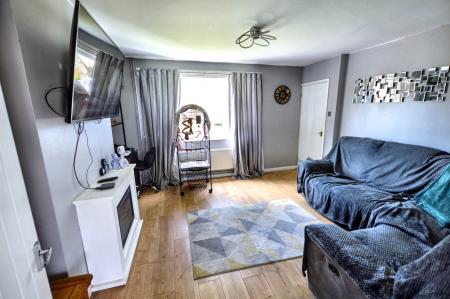 3 bedroom Semi-detached house for sale in Oldham Drive, Spalding, PE11