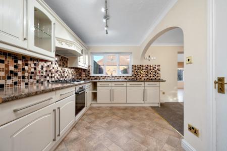 4 bedroom Detached house for sale in Priory Close, Thurlby, Bourne, PE10