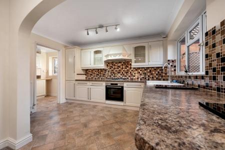 4 bedroom Detached house for sale in Priory Close, Thurlby, Bourne, PE10