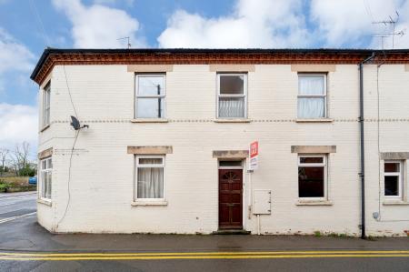 2 bedroom Flat for sale in South Street, Bourne, PE10