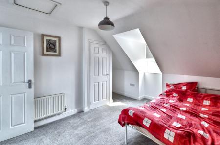 3 bedroom Terraced House for sale in The Pollards, Bourne, PE10