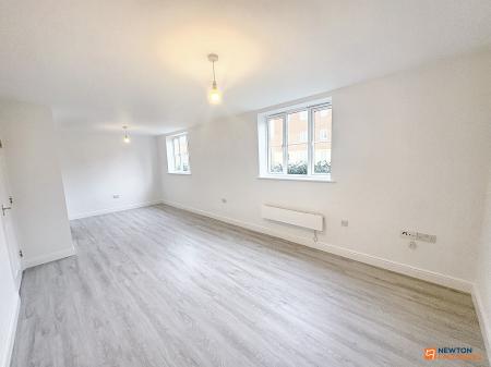 2 bedroom Ground floor flat for sale in The Pollards, Bourne, PE10
