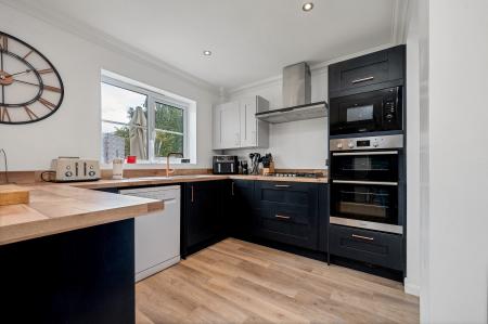 4 bedroom Detached house for sale in Viking Way, Thurlby, Bourne, PE10