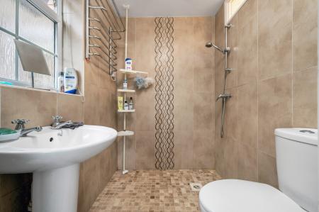 3 bedroom Bungalow for sale in Westwood Drive, Bourne, PE10