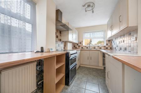 2 bedroom Terraced House for sale in West Street, Bourne, PE10