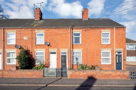 2 bedroom Terraced House for sale in West Street, Bourne, PE10