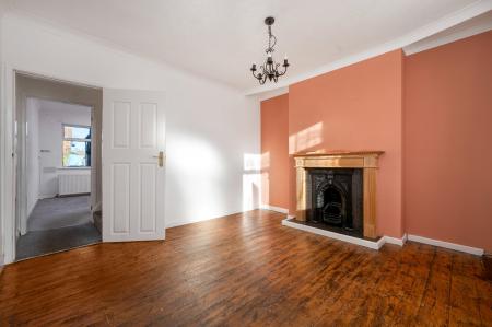 2 bedroom Terraced House for sale in West Street, Bourne, PE10