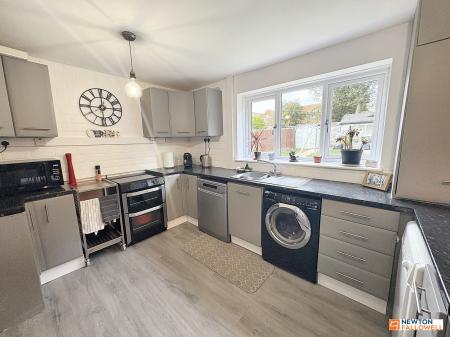 3 bedroom Semi-detached house for sale in Dovecote Estate, Rippingale, Bourne, PE10