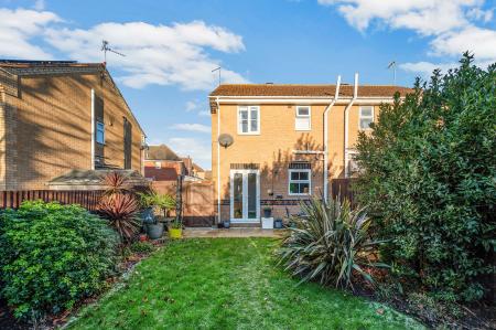 3 bedroom Semi-detached house for sale in Southfields, Bourne, PE10