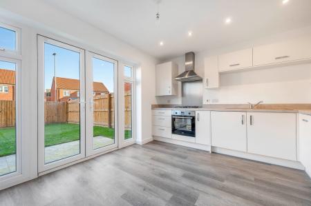 2 bedroom Semi-detached house to let in Newton Abbot Way, Bourne, PE10