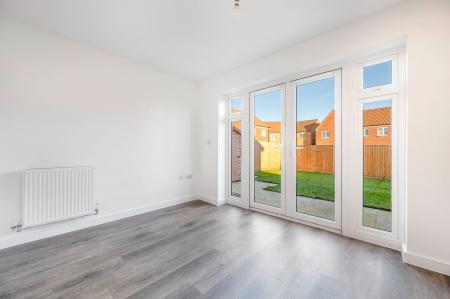 2 bedroom Semi-detached house to let in Newton Abbot Way, Bourne, PE10