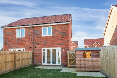 2 bedroom Semi-detached house to let in Newton Abbot Way, Bourne, PE10