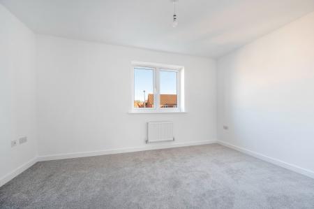 2 bedroom Semi-detached house to let in Newton Abbot Way, Bourne, PE10