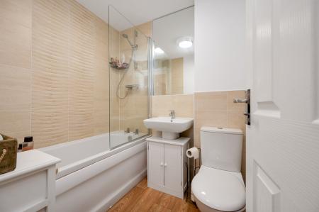 3 bedroom Semi-detached house for sale in Taunton Road, Bourne, PE10