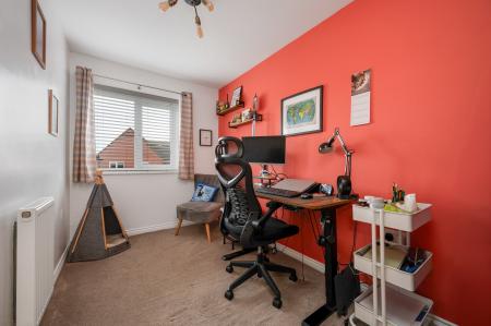 3 bedroom Semi-detached house for sale in Taunton Road, Bourne, PE10